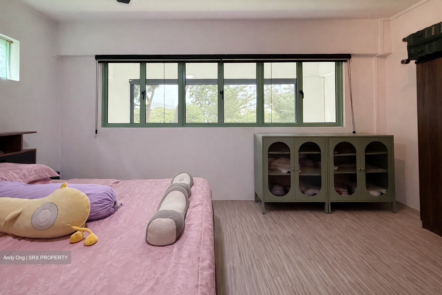 Blk 548 Jurong West Street 42 (Jurong West), HDB Executive #549138241